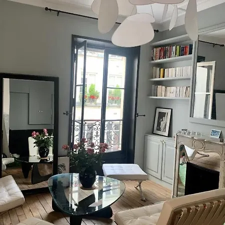 Heart Of Marais Calm And Charming New Apartment